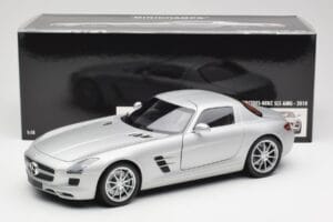 Mercedes SLS AMG C197 Iridium Srebrn Minichamps 1:18 100039026 Kovina – slika 8 od 8