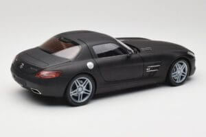 Mercedes SLS AMG C197 Matte Black Minichamps 1:18 100039027 Kovina – slika 3 od 8