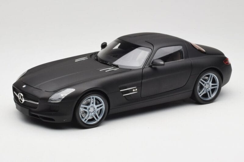 Mercedes SLS AMG C197 Matte Black Minichamps 1:18 100039027 Kovina