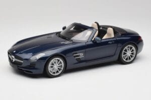 Mercedes SLS AMG R197 Roadster South Seas Moder Minichamps 1:18 100039031 Kovina