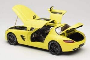 Mercedes SLS AMG C197 Rumen Minichamps 1:18 100039022 Kovina – slika 5 od 8