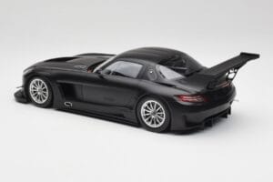 Mercedes SLS AMG GT3 C197 Street Mat Črna Minichamps 1:18 151113101 Kovina – slika 5 od 6