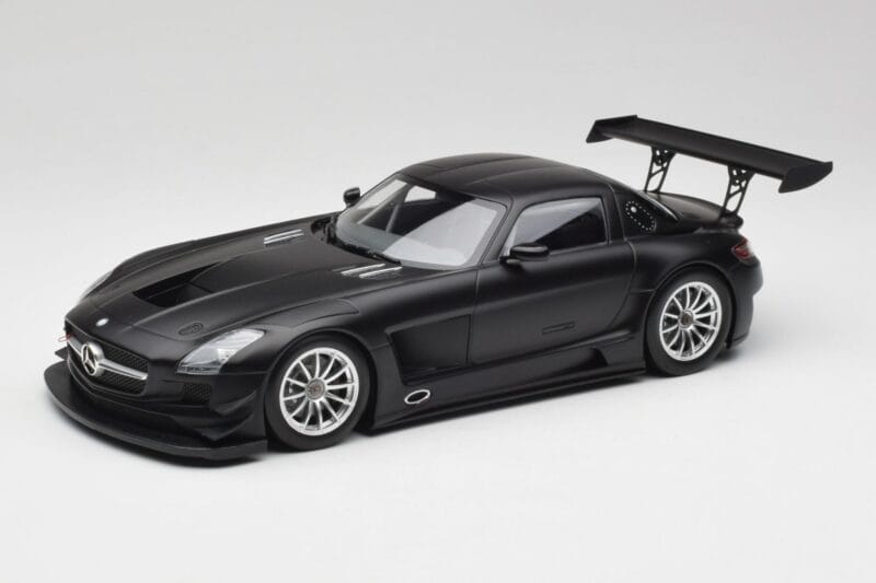 Mercedes SLS AMG GT3 C197 Street Mat Črna Minichamps 1:18 151113101 Kovina