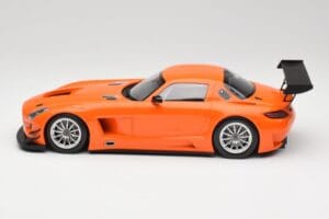 Mercedes SLS AMG GT3 C197 Street Oranžna Minichamps 1:18 151113105 Kovina – slika 3 od 6