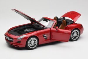 Mercedes SLS AMG R197 Roadster Le Mans Rdeč Minichamps 1:18 100039030 Kovina – slika 2 od 8