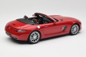 Mercedes SLS AMG R197 Roadster Le Mans Rdeč Minichamps 1:18 100039030 Kovina – slika 3 od 8
