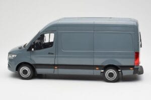 Mercedes Sprinter W907 Modro-Siva Norev 1:18 183423 Kovina – slika 4 od 7