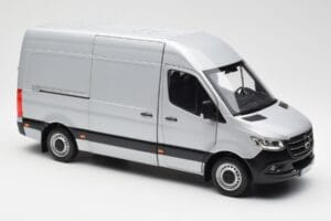 Mercedes Sprinter W907 Srebrna Norev 1:18 183424 Kovina – slika 6 od 8