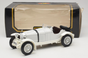 Mercedes SSKL Bel 1931 Bburago 1:18 3002-M2 Kovina – slika 6 od 6