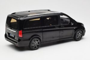 Mercedes V-Class W447 AMG Line Črna Norev 1:18 183860 Kovina – slika 3 od 6