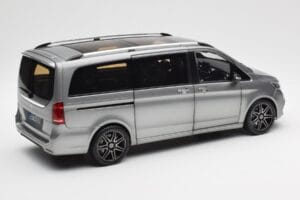 Mercedes V-Class W447 AMG Line Siva Metalik Norev 1:18 183488 Kovina – slika 3 od 9