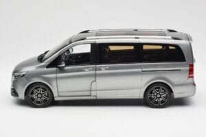 Mercedes V-Class W447 AMG Line Siva Metalik Norev 1:18 183488 Kovina – slika 5 od 9