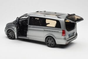 Mercedes V-Class W447 AMG Line Siva Metalik Norev 1:18 183488 Kovina – slika 6 od 9