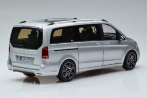 Mercedes V-Class V260 AMG Line Srebrna Norev 1:18 183871 Kovina – slika 3 od 10