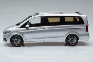 Mercedes V-Class V260 AMG Line Srebrna Norev 1:18 183871 Kovina – slika 5 od 10