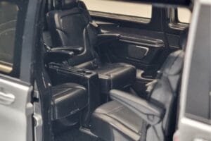 Mercedes V-Class V260 AMG Line Srebrna Norev 1:18 183871 Kovina – slika 9 od 10