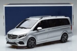 Mercedes V-Class V260 AMG Line Srebrna Norev 1:18 183871 Kovina – slika 10 od 10