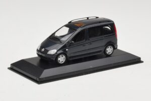 Mercedes Vaneo Temno Modra Minichamps 1:43 400031200 Kovina – slika 2 od 4