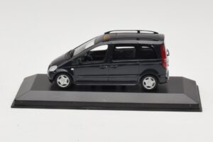 Mercedes Vaneo Temno Modra Minichamps 1:43 400031200 Kovina