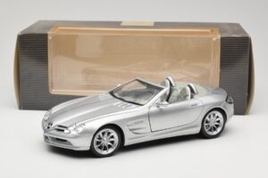 Mercedes Vision SLR Roadster Srebrn Maisto 1:18 B66962107 Kovina – slika 8 od 8