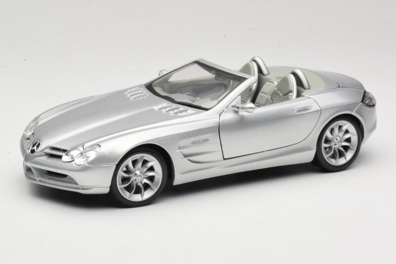 Mercedes Vision SLR Roadster Srebrn Maisto 1:18 B66962107 Kovina