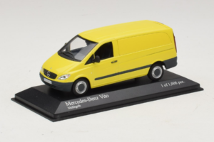 Mercedes Vito Kastenwagen Rumen Minichamps 1:43 400032260 Kovina – slika 2 od 4