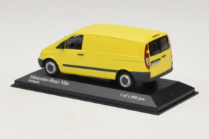 Mercedes Vito Kastenwagen Rumen Minichamps 1:43 400032260 Kovina – slika 3 od 4