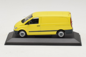 Mercedes Vito W638 Rumen Minichamps 1:43 B67871200-R1 Kovina
