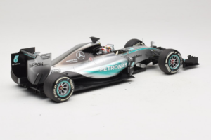 Mercedes W06 #44 L. Hamilton F1 World Champion 2015 Dealer Edition Minichamps 1:18 B66960539 Kovina – slika 2 od 7
