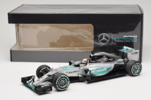 Mercedes W06 #44 L. Hamilton F1 World Champion 2015 Dealer Edition Minichamps 1:18 B66960539 Kovina – slika 7 od 7