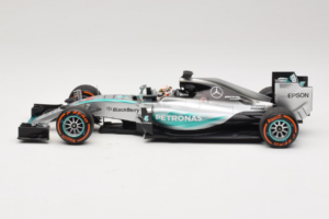 Mercedes W06 #44 L. Hamilton Mercedes AMG Petronas Japanese Grand Prix Winner 2015 Minichamps 1:18 110150344 Kovina – slika 3 od 7