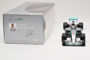 Mercedes W06 #44 L. Hamilton Mercedes AMG Petronas United States Grand Prix Winner World Champion 2015 Minichamps 1:18 110150 – slika 6 od 7