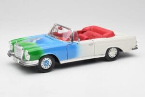 Mercedes 280SE W108 Tricolor Maisto 1:18 56014 Kovina