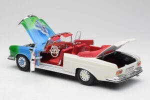Mercedes 280SE W108 Tricolor Maisto 1:18 56014 Kovina – slika 5 od 8