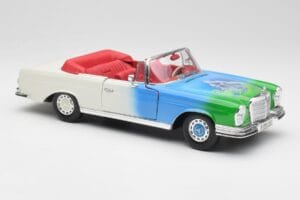 Mercedes 280SE W108 Tricolor Maisto 1:18 56014 Kovina – slika 6 od 8