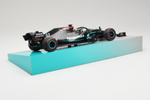 Mercedes W11 #63 G. Russell Mercedes AMG Petronas Sakhir Grand Prix 2020 Minichamps 1:18 113201663 Smola – slika 3 od 7