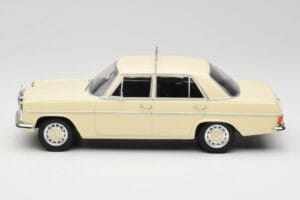 Mercedes W115 Bež Taxi MCG 1:18 MCG18055 Kovina – slika 3 od 6