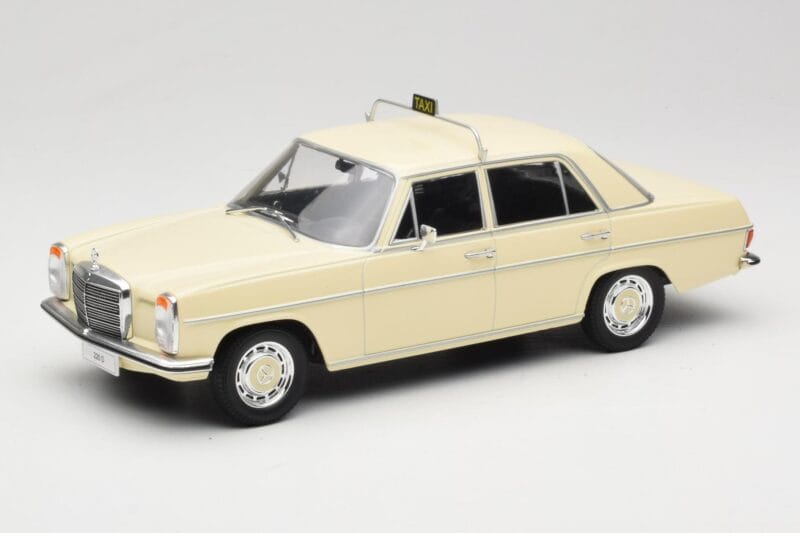 Mercedes W115 Bež Taxi MCG 1:18 MCG18055 Kovina