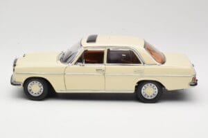 Mercedes W115 Strich 8 Kremna Sun Star 1:18 4581 Kovina – slika 4 od 8
