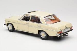 Mercedes W115 Strich 8 Kremna Sun Star 1:18 4581 Kovina – slika 7 od 8