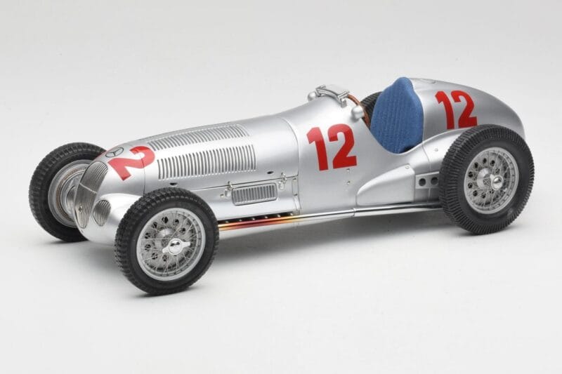 Mercedes W125 #12 R. Caracciola Grand Prix 1937 CMC 1:18 M-052 Kovina