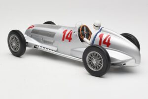 Mercedes W125 #14 Daimler-Benz AG M. von Brauchitsch 2nd Place German GP 1937 Minichamps 1:18 155373114 Kovina – slika 5 od 6
