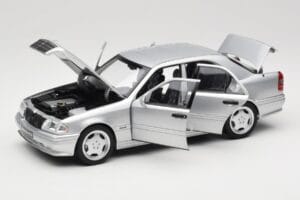 Mercedes C36 AMG W202 Silver Metallic Norev 1:18 183380 Kovina – slika 2 od 8