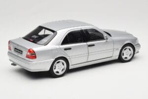 Mercedes C36 AMG W202 Silver Metallic Norev 1:18 183380 Kovina – slika 3 od 8