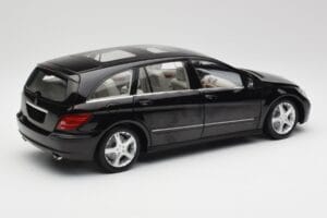 Mercedes R-Class W251 Obsidian Črna Minichamps 1:18 150034601 Kovina – slika 3 od 8
