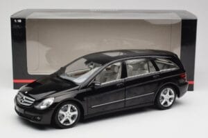 Mercedes R-Class W251 Obsidian Črna Minichamps 1:18 150034601 Kovina – slika 8 od 8