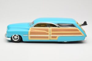 Mercury Merc Woodie Moder Hot Wheels 1:18 27806 Kovina – slika 4 od 8