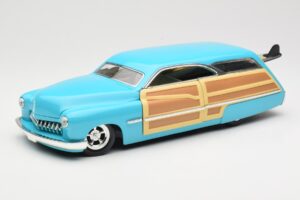 Mercury Merc Woodie Moder Hot Wheels 1:18 27806 Kovina