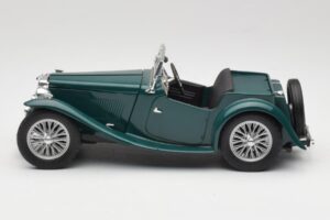 MG TC Midget Shires Green Road Legends 1:18 92468 Kovina – slika 4 od 8