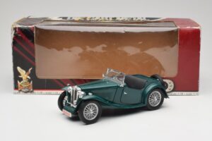 MG TC Midget Shires Green Road Legends 1:18 92468 Kovina – slika 8 od 8